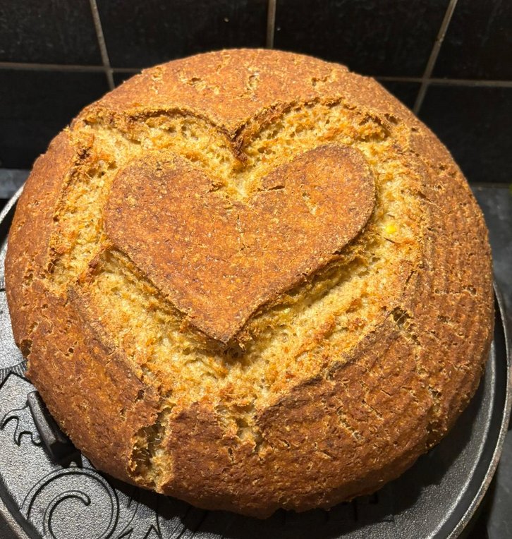 Buchweizen-Linsen-Brot mit Herz