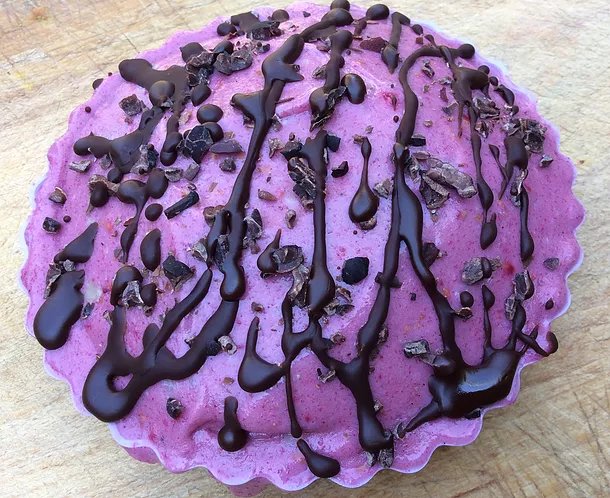 Raspberry banana nice cream